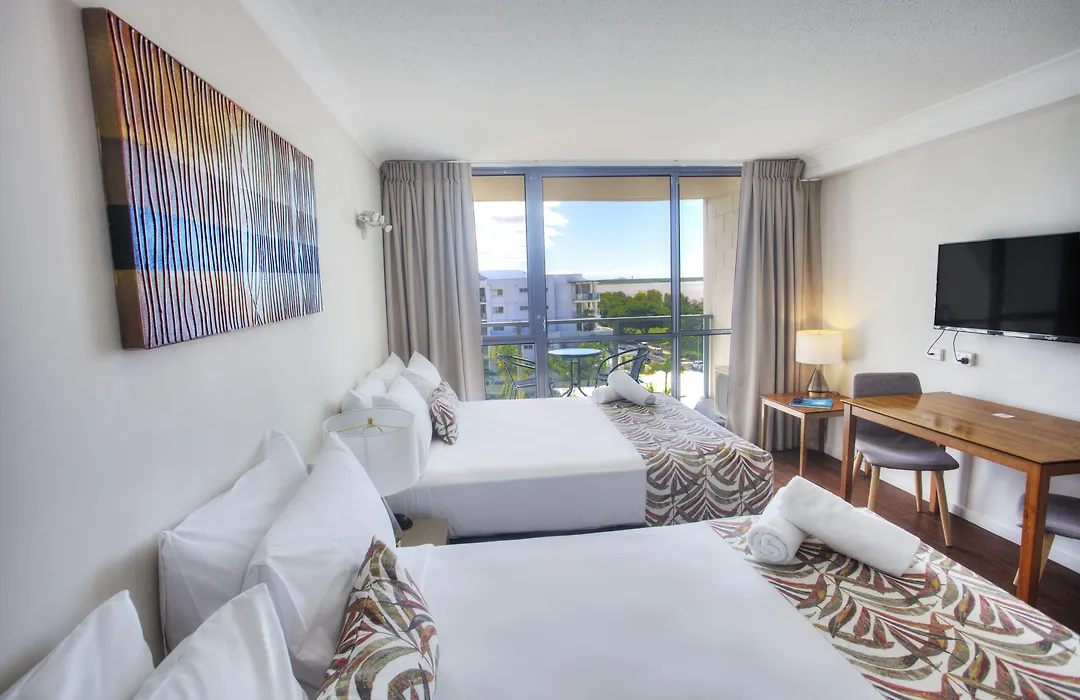 Cairns Plaza Hotel-1
