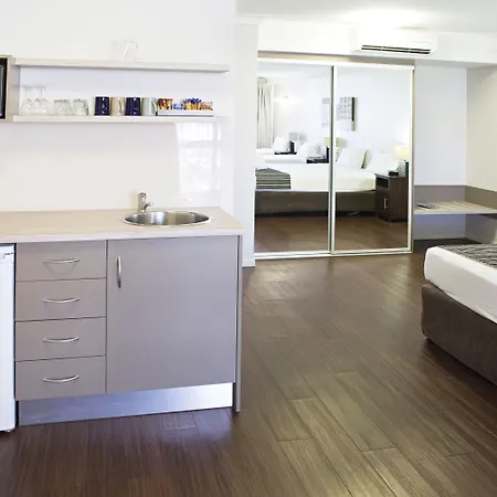 Cairns Plaza Hotel-3